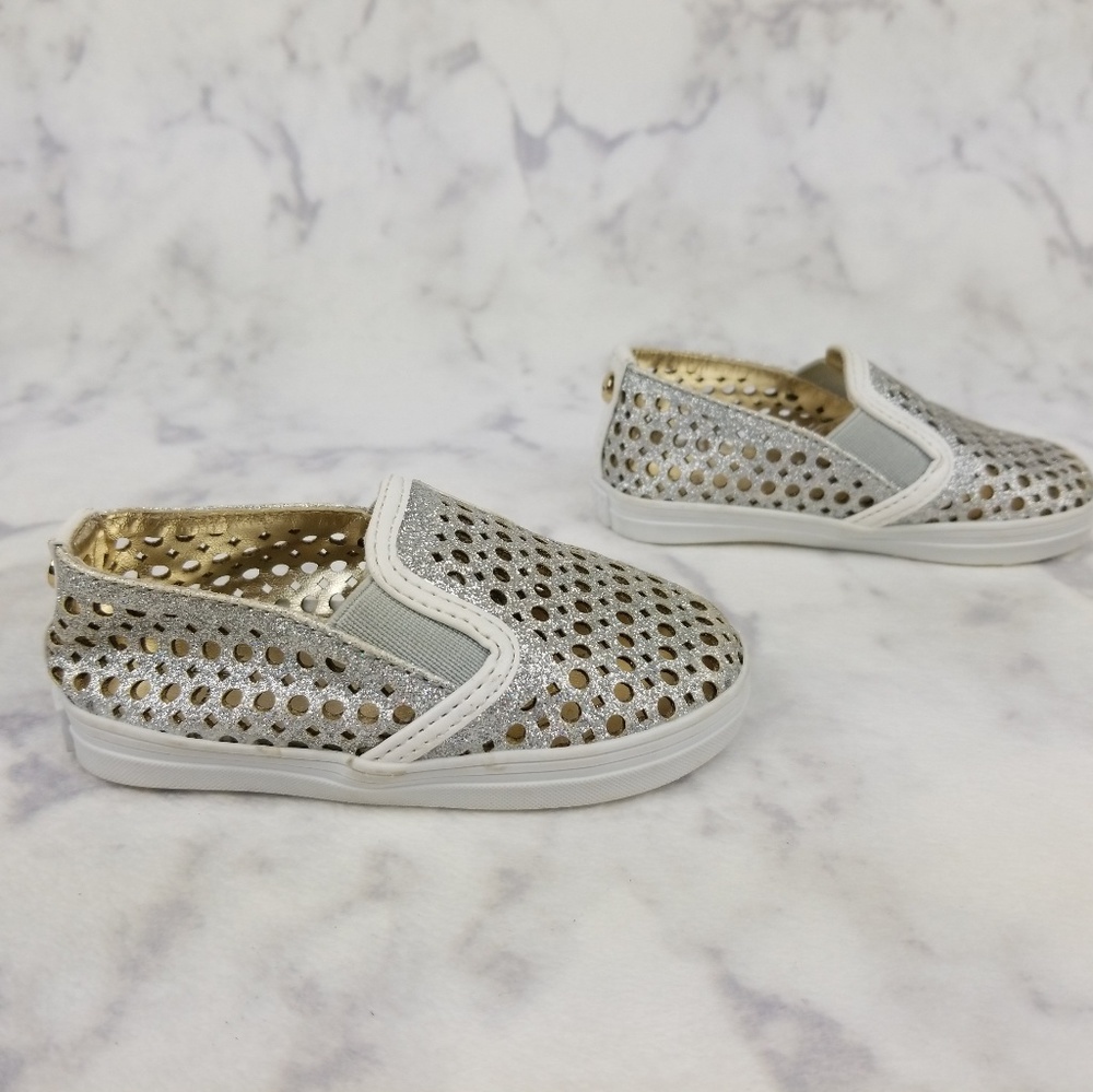 Stuart Weitzman Silver Baby Shoes size 4 metallic